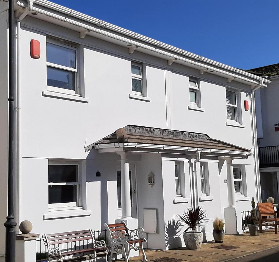 Fifteen Seaton  Exterior photo