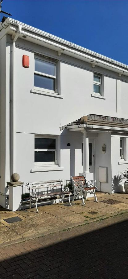 Fifteen Seaton  Exterior photo
